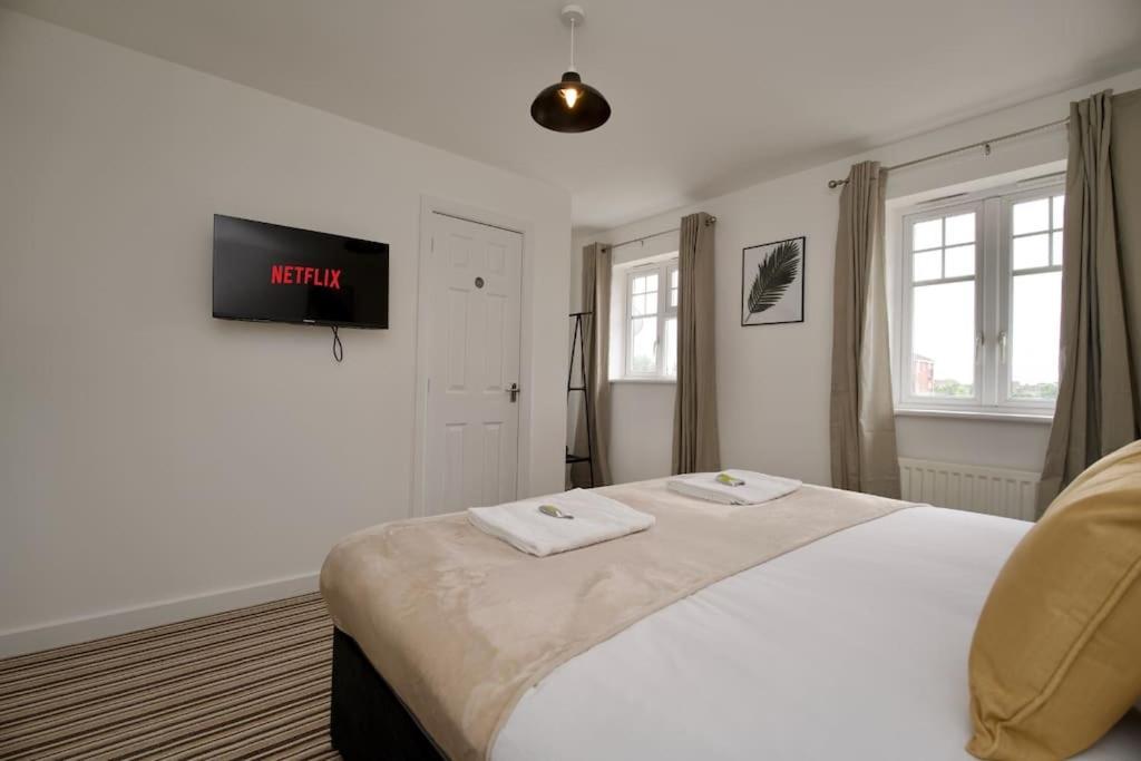 Villa Highley'S Nest - Fully Furnished Gem, Free Private Parking, Sky Tv & Netflix Coventry Exterior foto